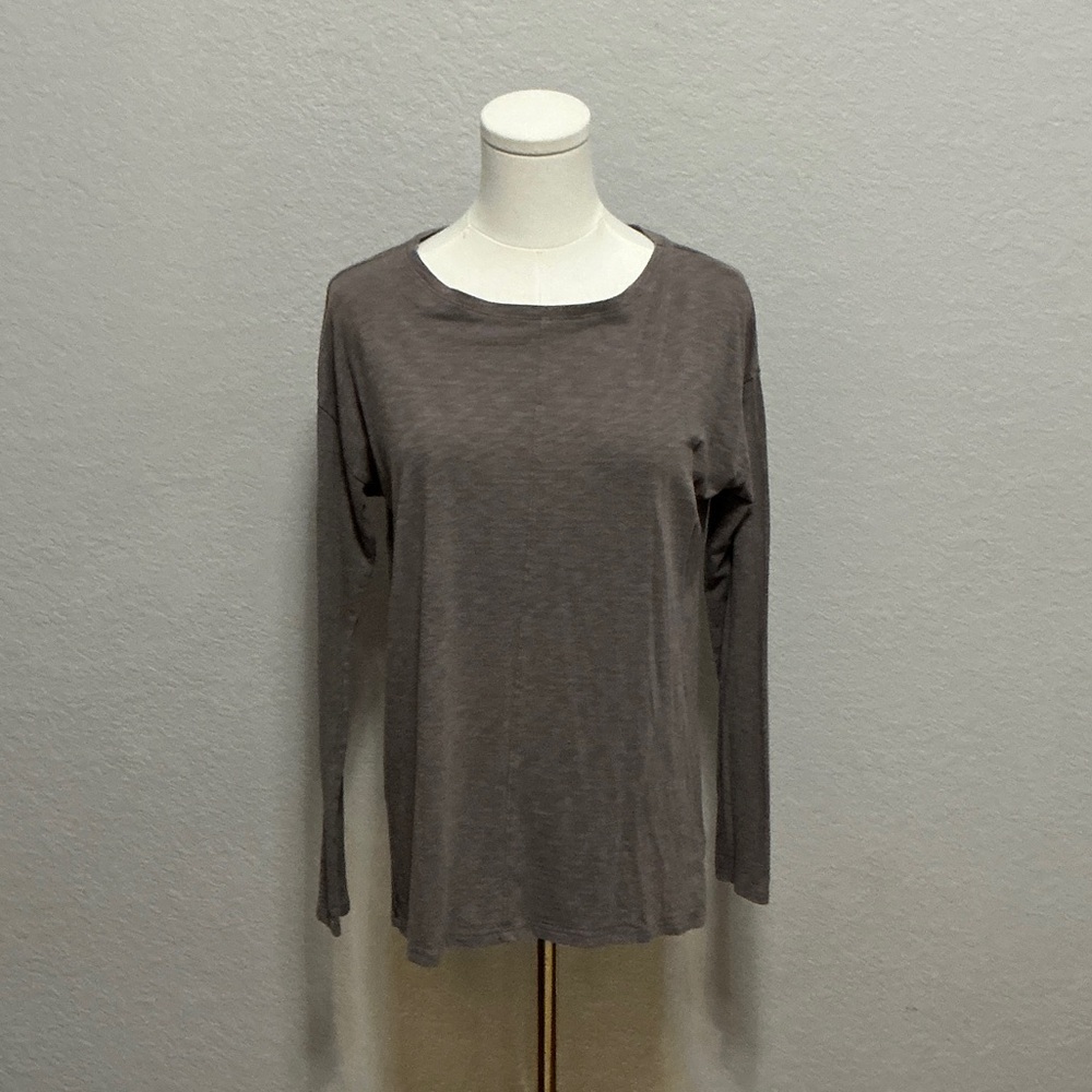 Women's Long-Sleeve Crewneck Tee - Gray